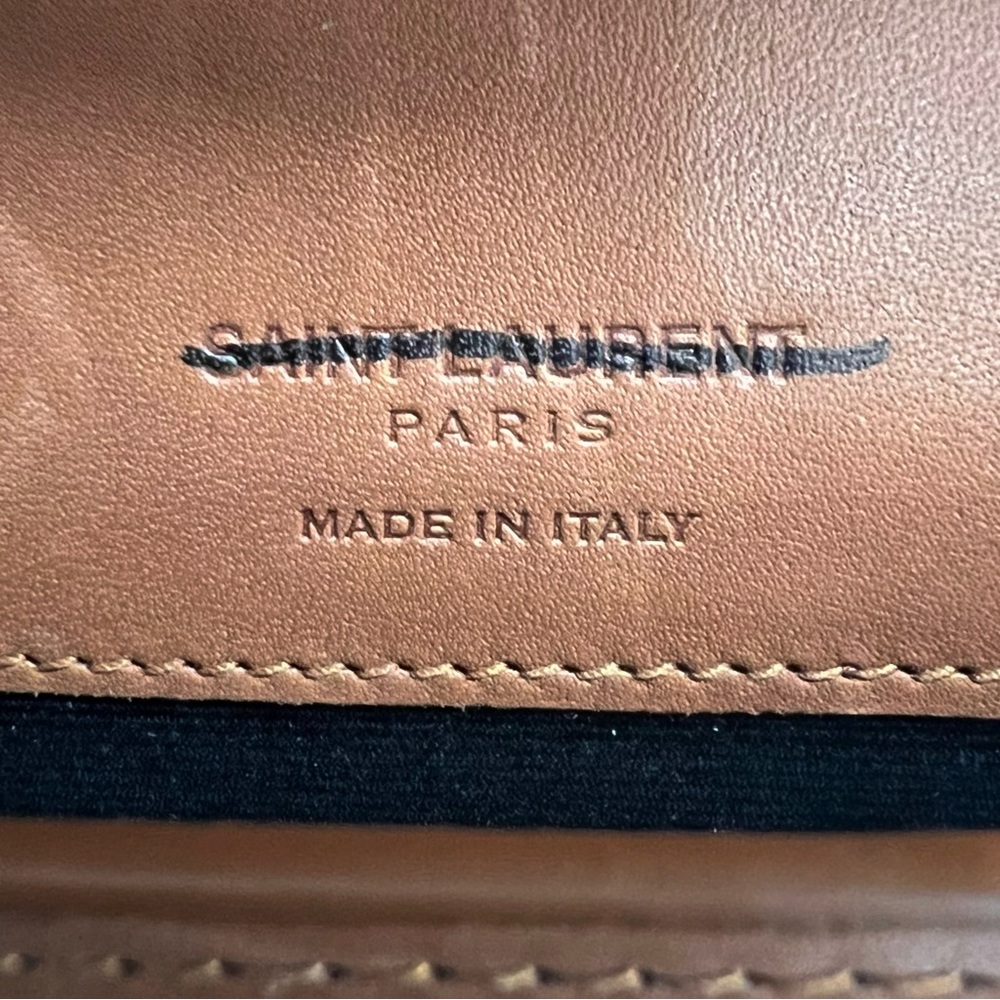 Saint Laurent Monogram shearling-paneled wallet on chain - Picture 10 of 12